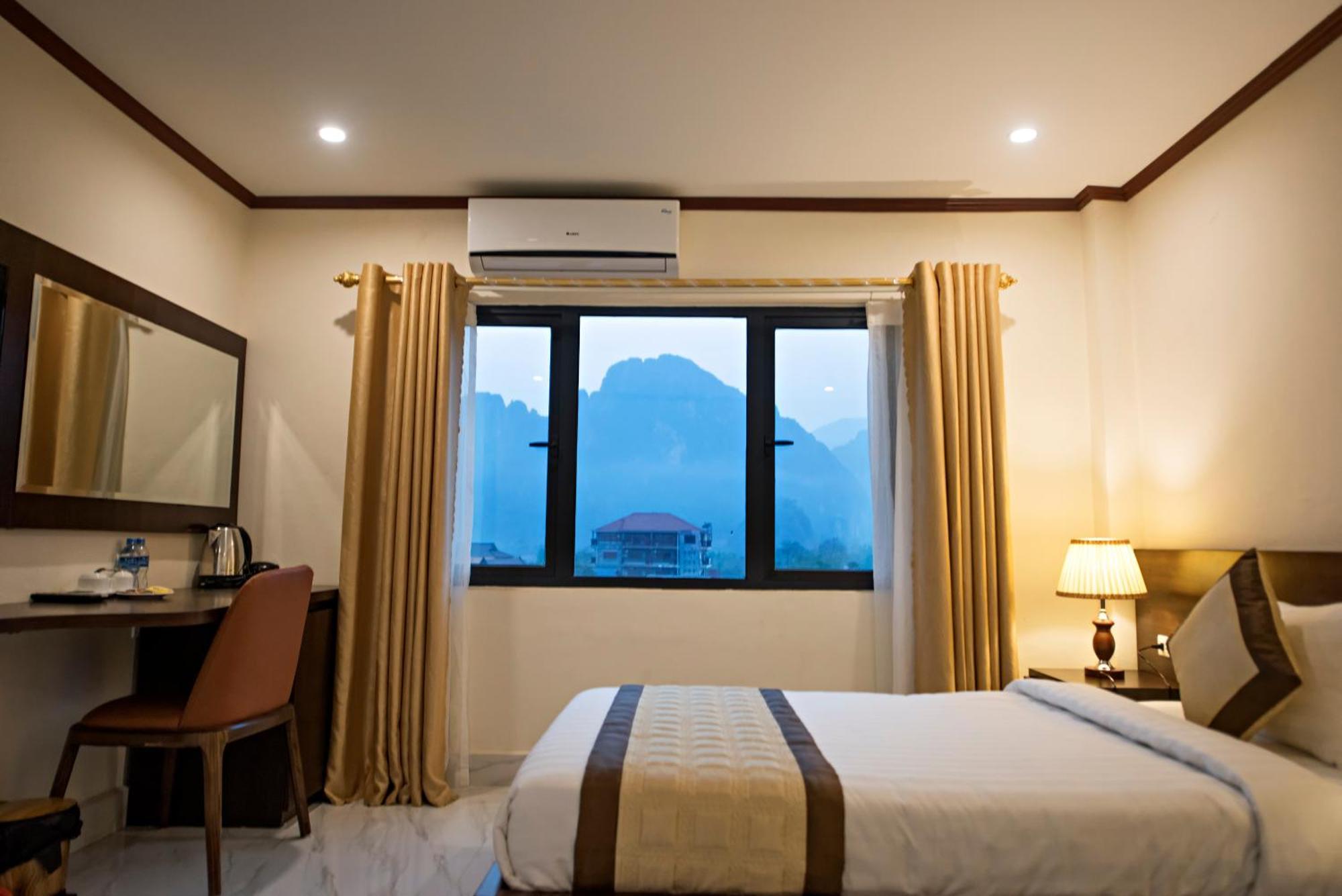 Premier Vang Vieng Hotel Dış mekan fotoğraf