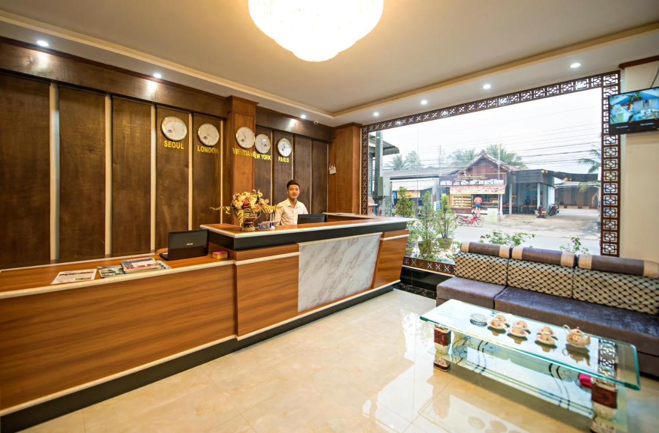 Premier Vang Vieng Hotel Dış mekan fotoğraf