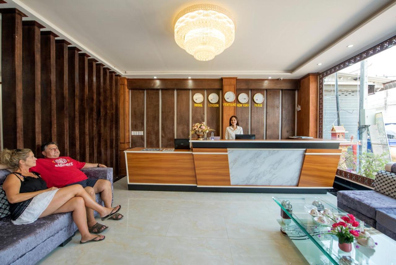 Premier Vang Vieng Hotel Dış mekan fotoğraf